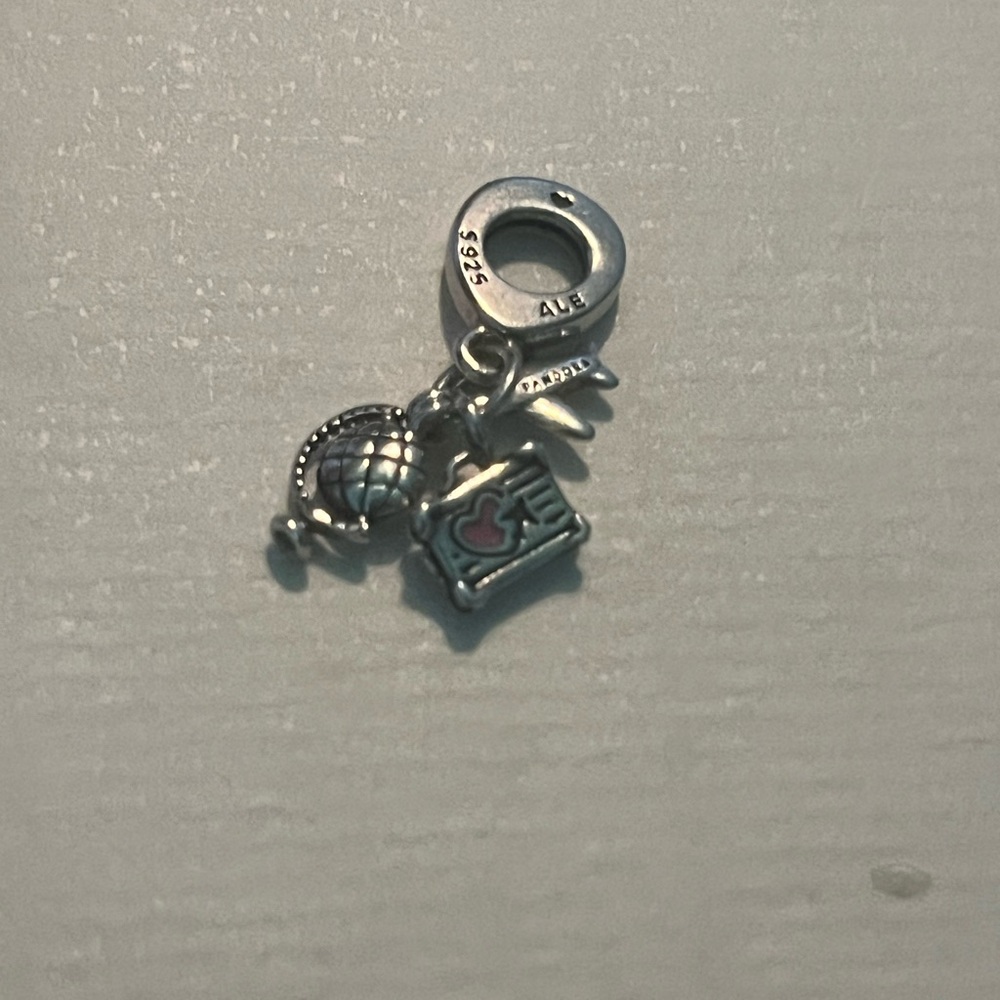 Travel Charm - Picture 3 of 4